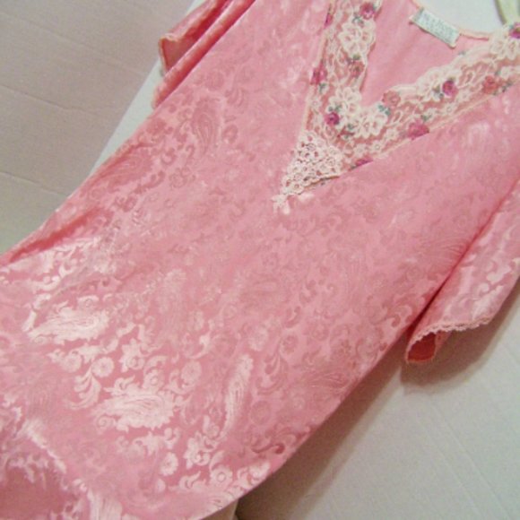 Val Mode Other - Val Mode Short Nightgown Embossed Peachy Pink Satin Lace Appliques NWOT